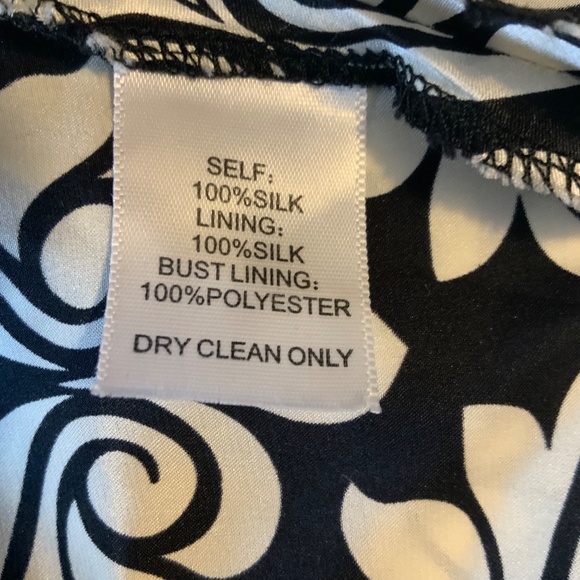 Silk sleeveless top Size 12 — White House Black Market - Picture 3 of 6